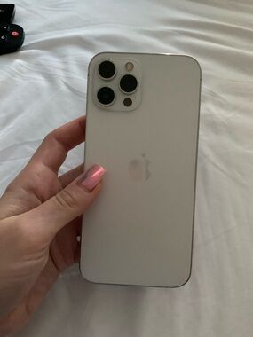 Unlocked Apple iPhone 12 PRO MAX FOR PARTS, 128 GB, DOES NOT TURN ON